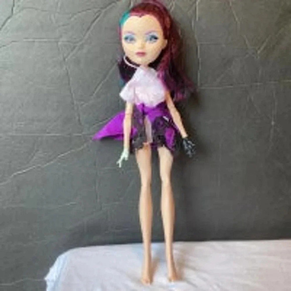 2012 Mattel  Ever After High Doll - Picture 1 of 5